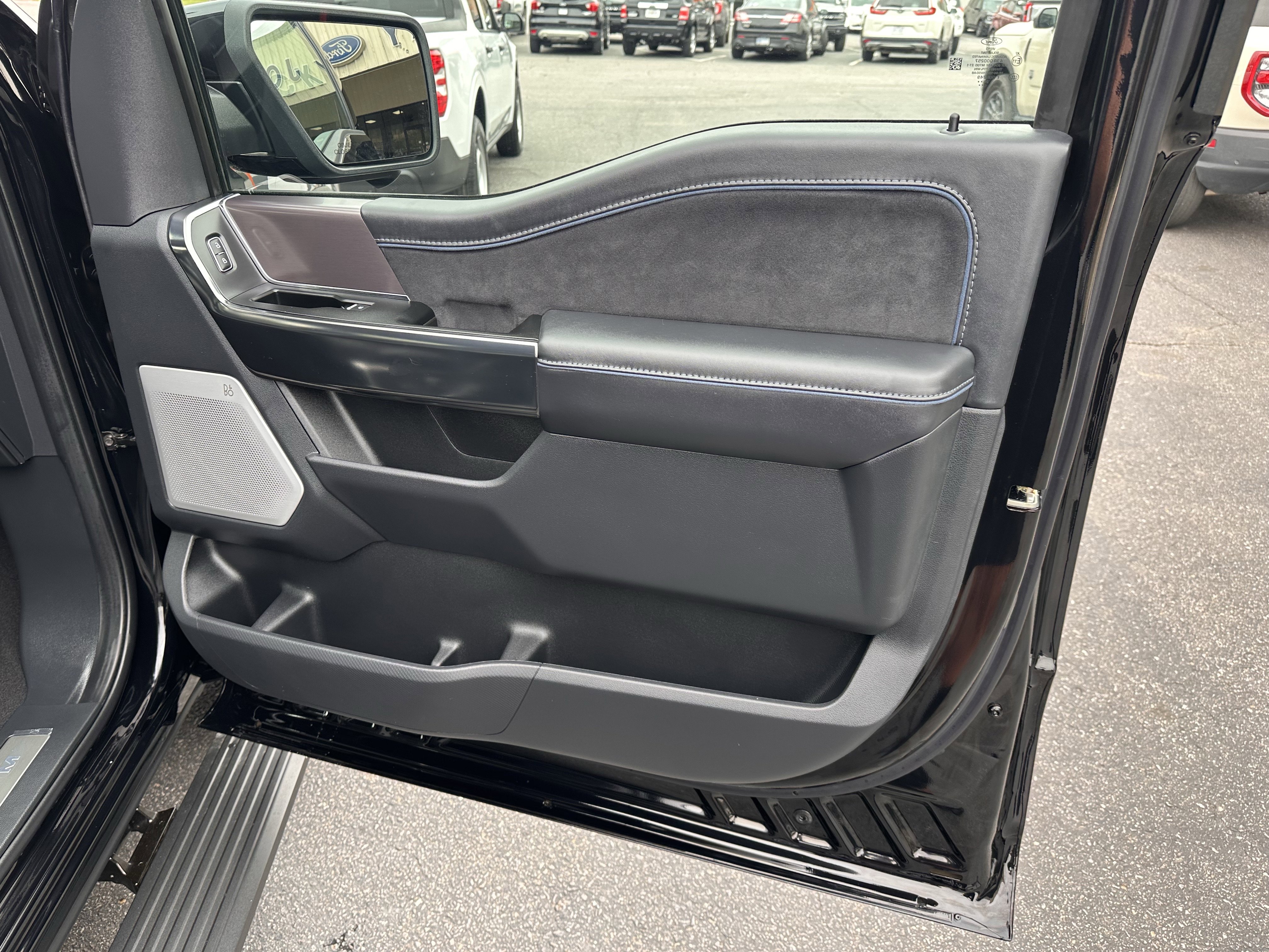 Used 2025 Ford F150 Platinum w/ Equipment Group 702A High image 14