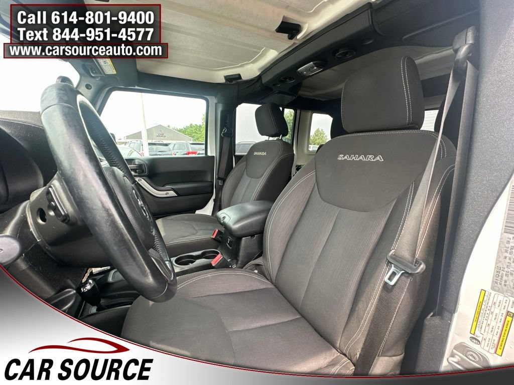 Used 2017 Jeep Wrangler Unlimited Sahara w/ Connectivity Group AWD/4WD image 14