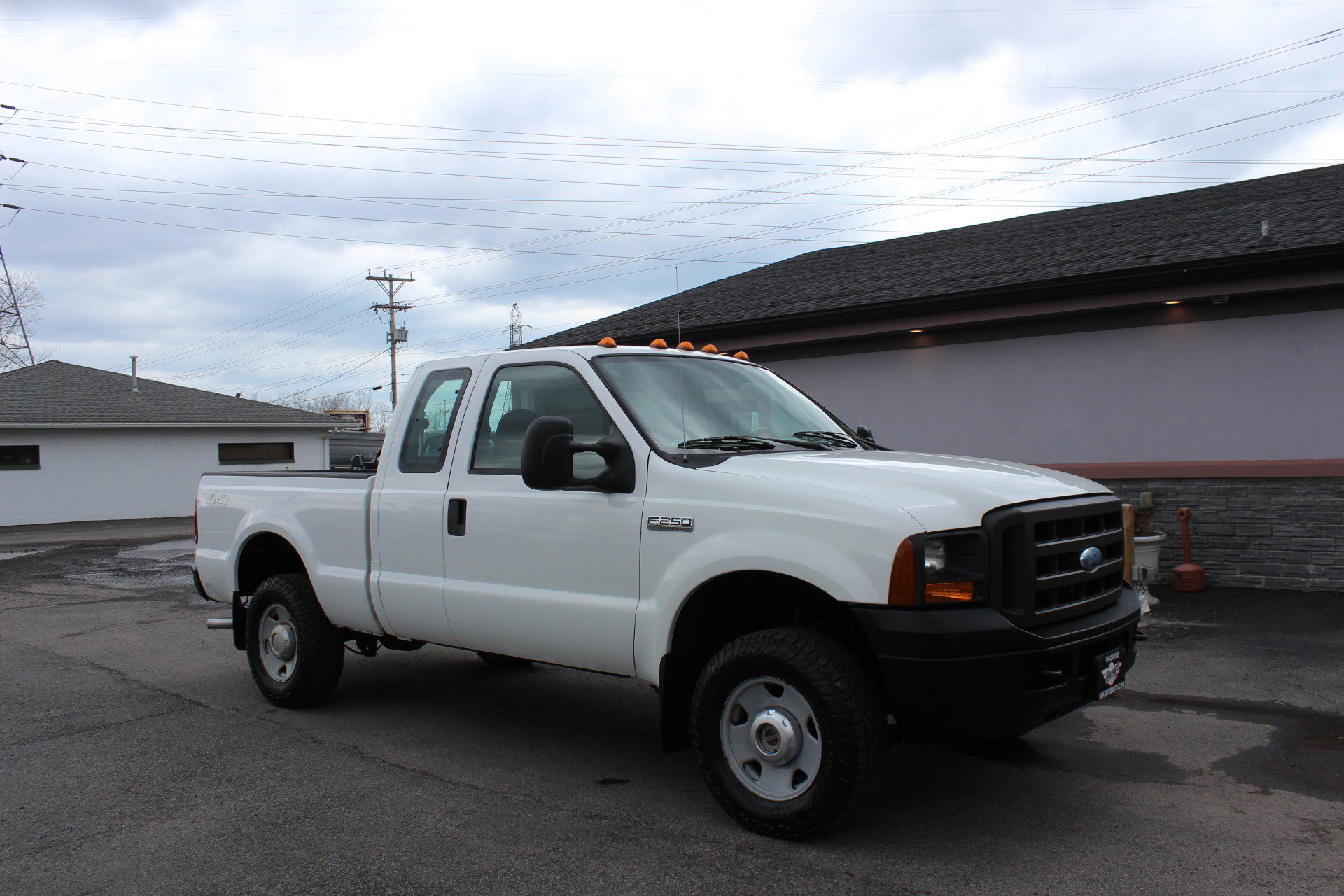 Used 2005 Ford F250 XLT AWD/4WD image 2