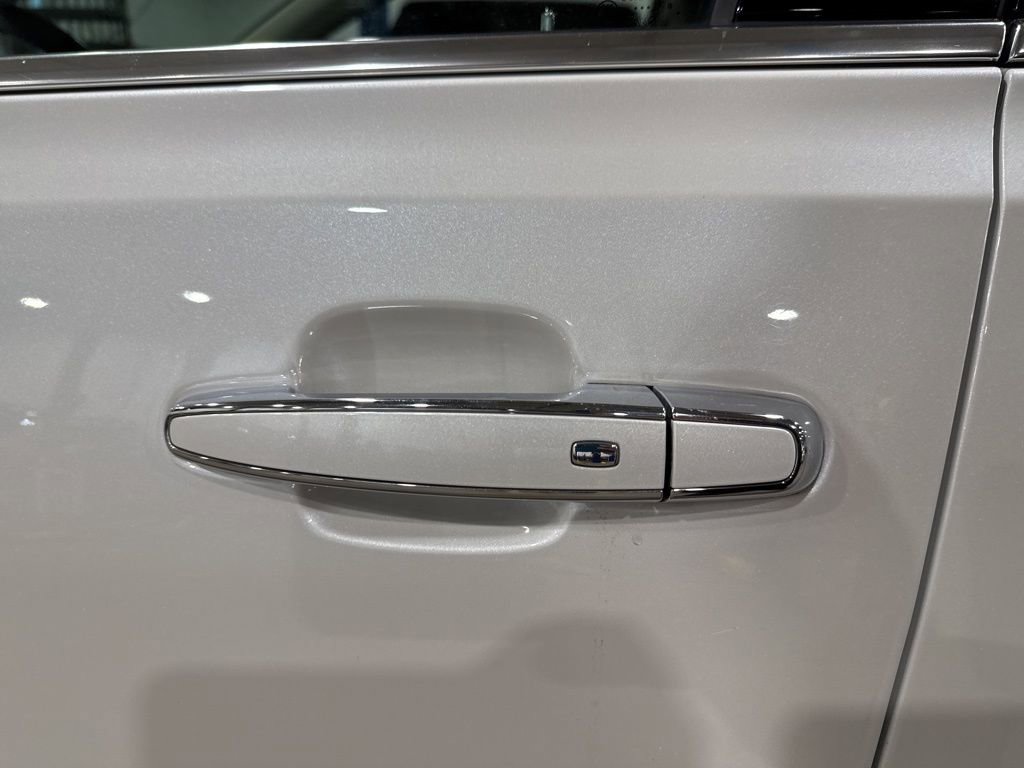 Used 2019 GMC Acadia Denali w/ Technology Package image 12