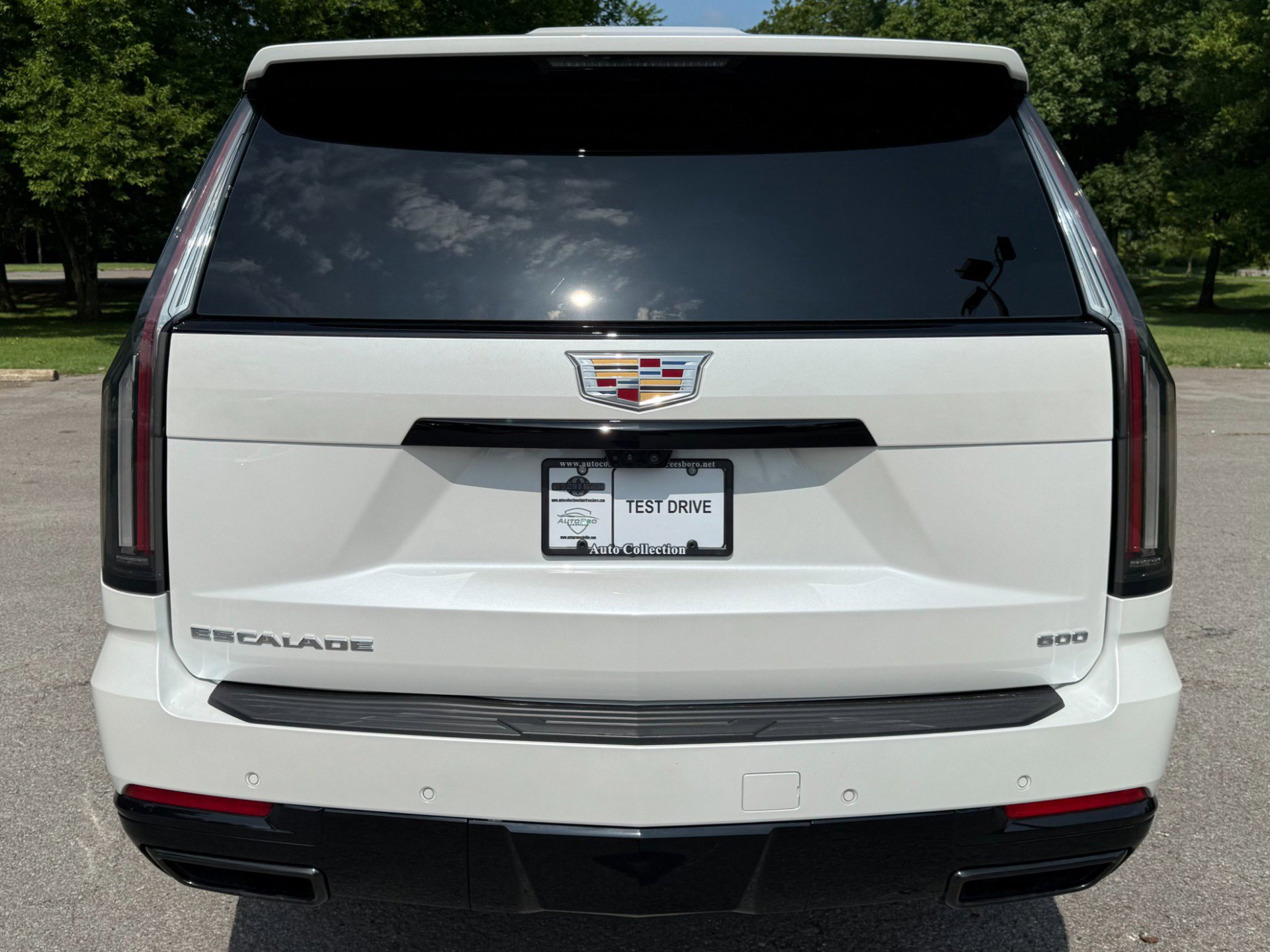 Used 2025 Cadillac Escalade Sport Platinum image 5