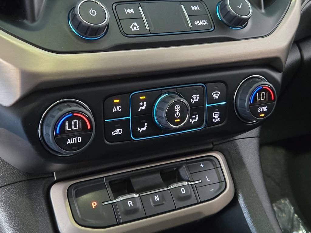 Certified 2023 GMC Acadia Denali w/ Denali Ultimate Package AWD/4WD image 29
