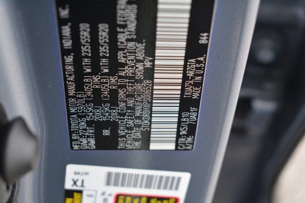 Used 2023 Toyota Highlander Limited image 29