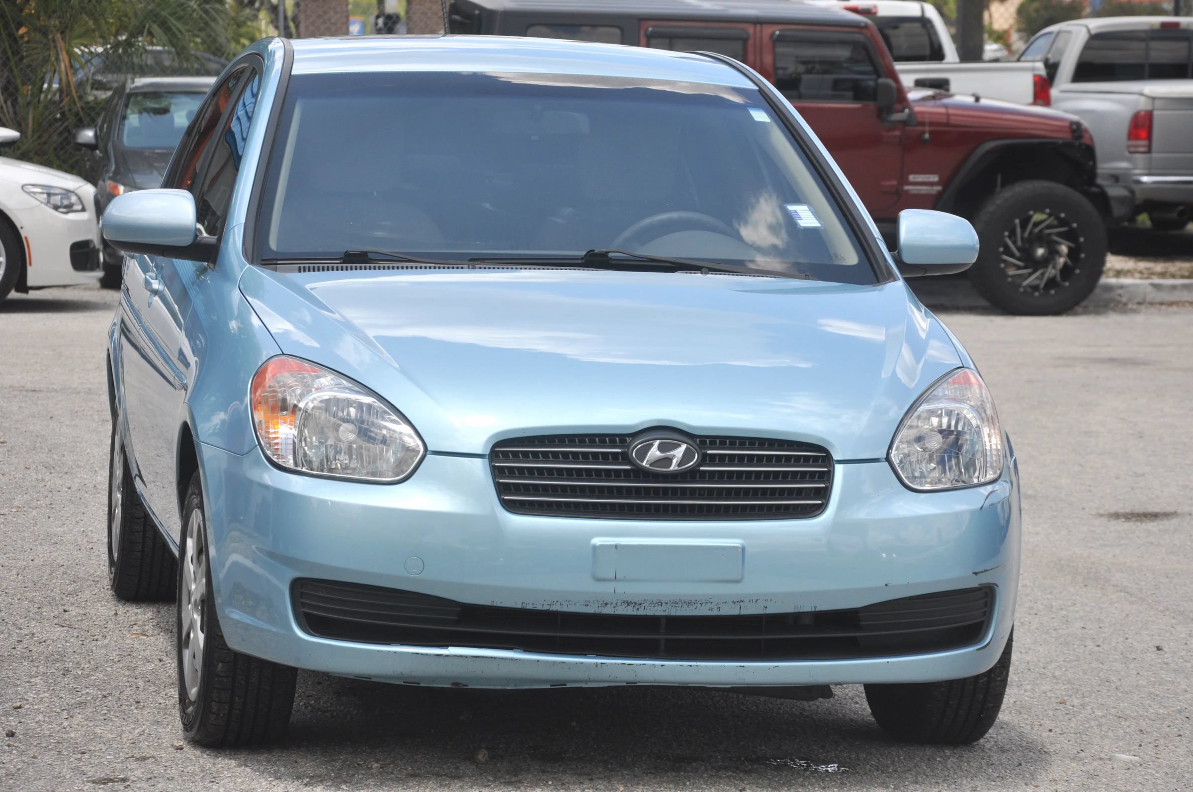 Used 2010 Hyundai Accent GLS w/ Premium Pkg 4 FWD image 4
