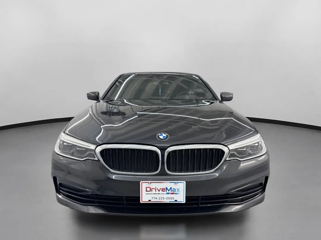 Used 2019 BMW 540i xDrive w/ Executive Package image 2