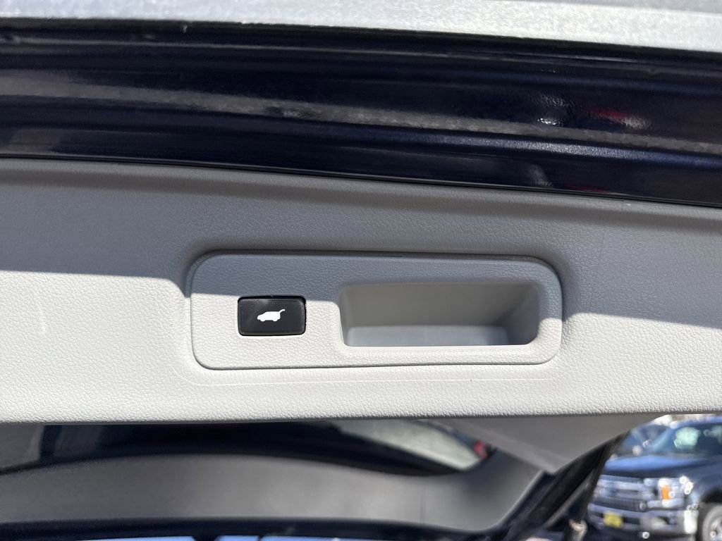 Used 2017 Acura RDX AWD w/ Advance Package image 16