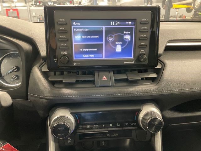 Used 2020 Toyota RAV4 LE w/ All Weather Liner Package AWD/4WD image 46