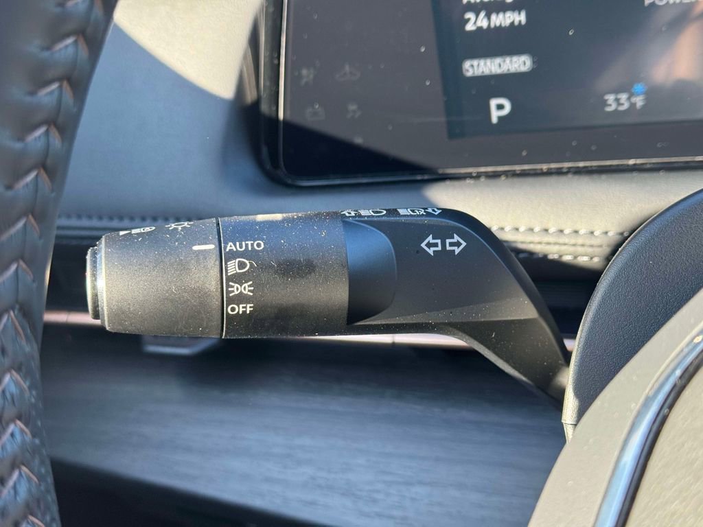 Used 2024 Nissan Ariya FWD image 22