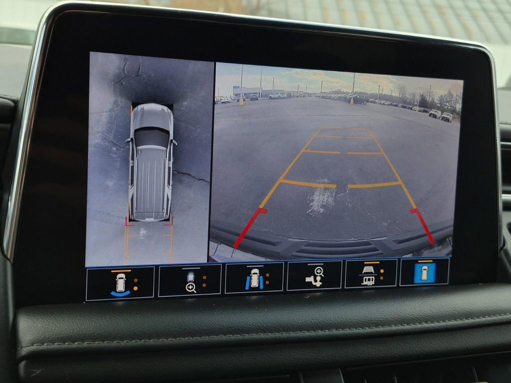 Used 2021 Chevrolet Suburban Z71 w/ Z71 Signature Package image 25