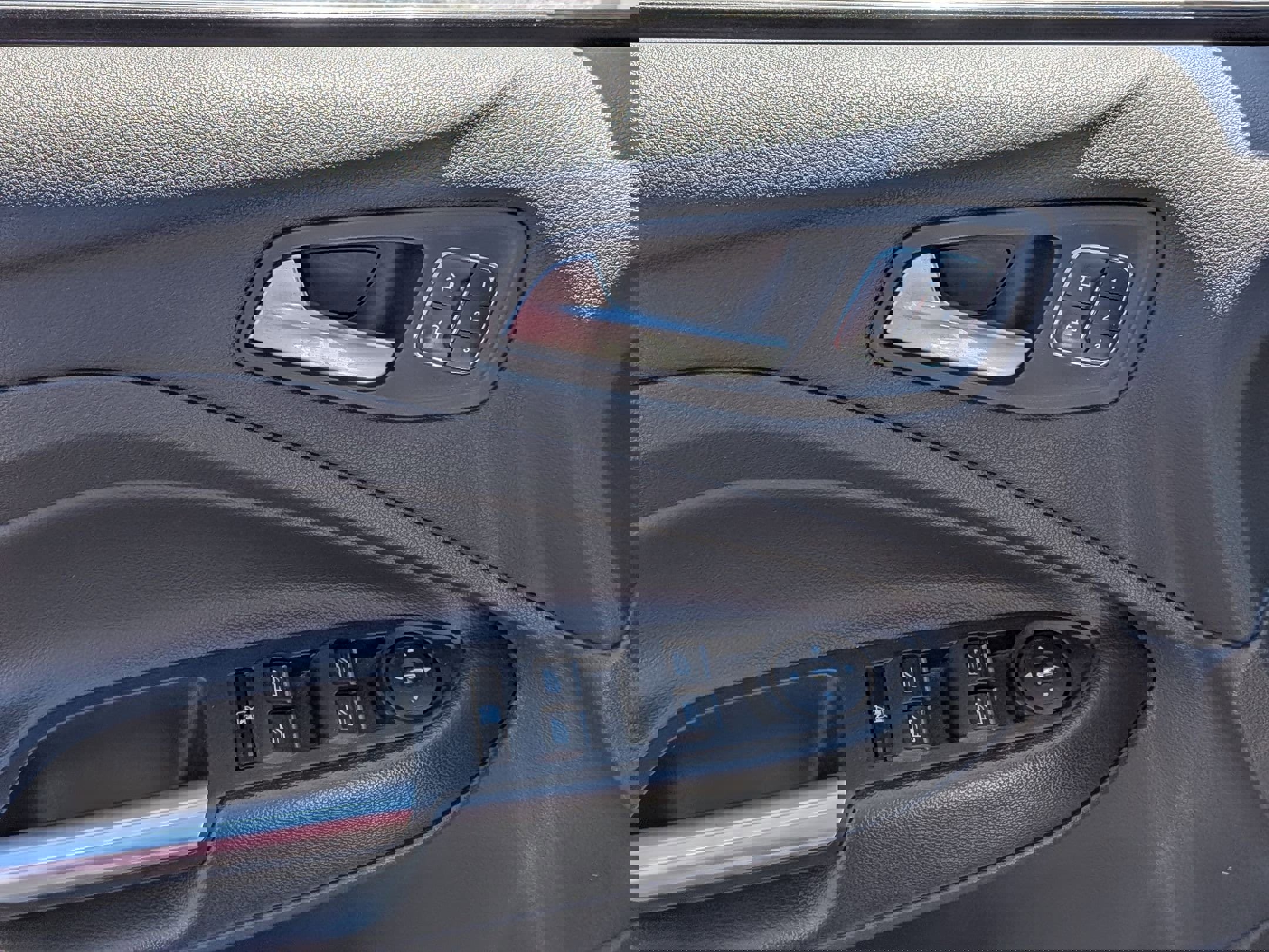 Used 2016 Ford Escape Titanium w/ Equipment Group 301A FWD image 10