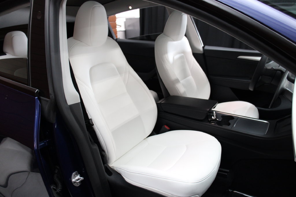 Used 2023 Tesla Model Y Long Range AWD/4WD image 18