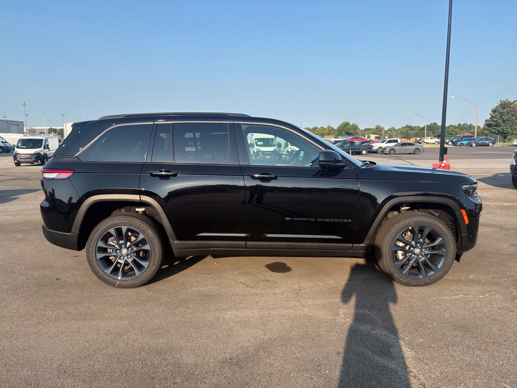 New 2026 Jeep Grand Cherokee Limited AWD/4WD image 9