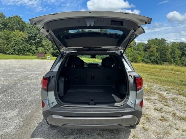 Used 2025 GMC Terrain Elevation AWD/4WD image 8