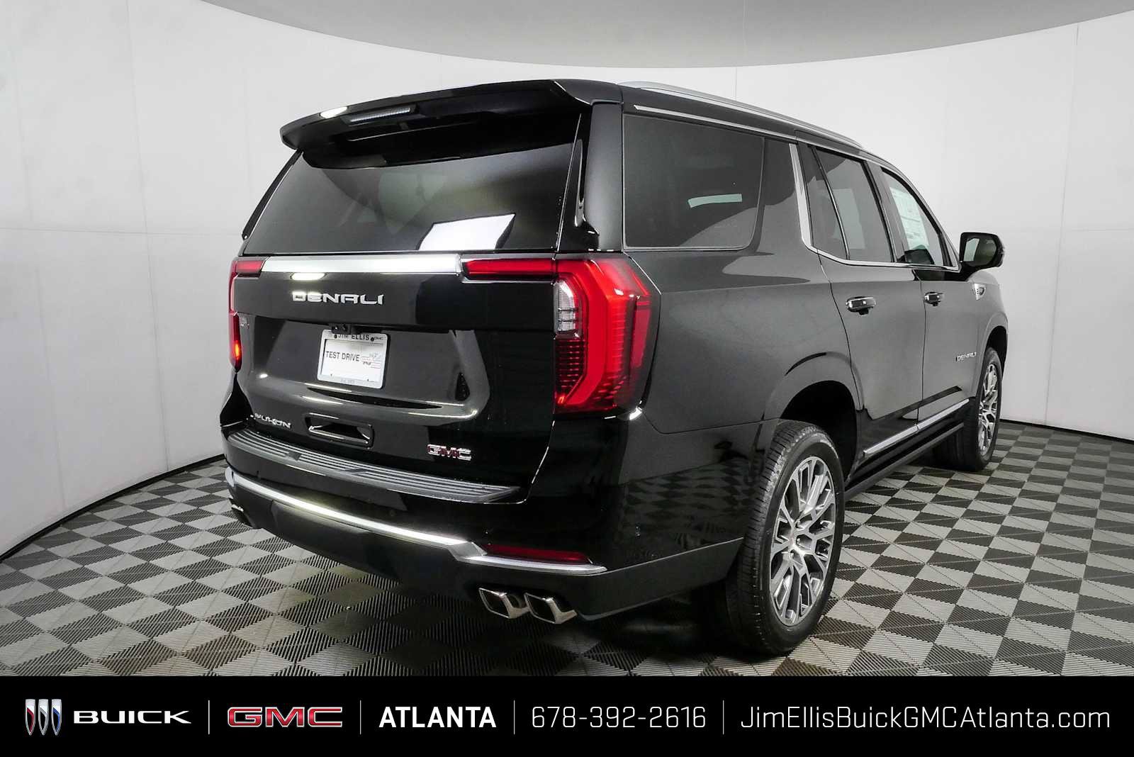 New 2026 GMC Yukon Denali w/ Denali Reserve Package AWD/4WD image 3