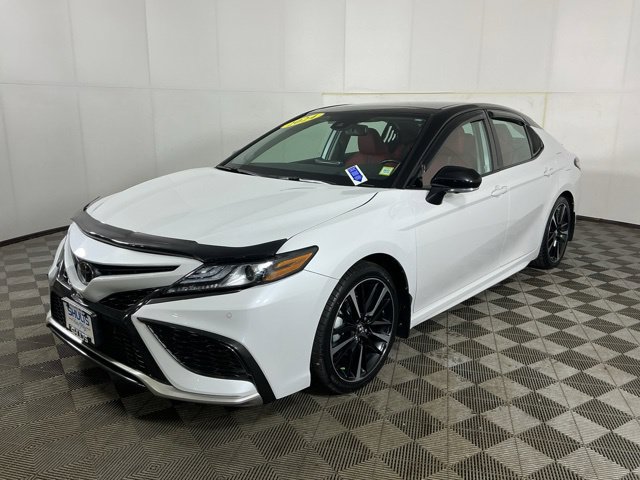 Used 2024 Toyota Camry XSE w/ Navigation Package AWD/4WD image 4