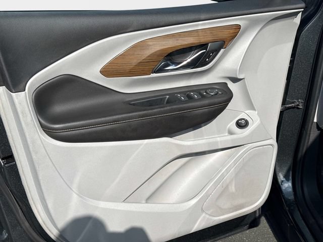 Used 2020 GMC Terrain SLE w/ Driver Convenience Package FWD image 14