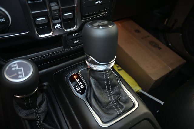 New 2026 Jeep Wrangler Unlimited Sahara AWD/4WD image 31