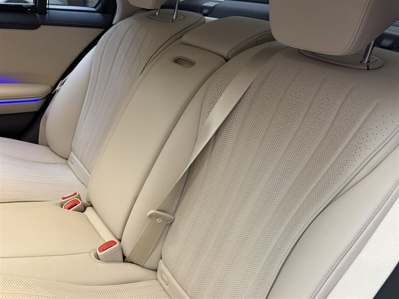Used 2023 Mercedes-Benz S 500 4MATIC image 29