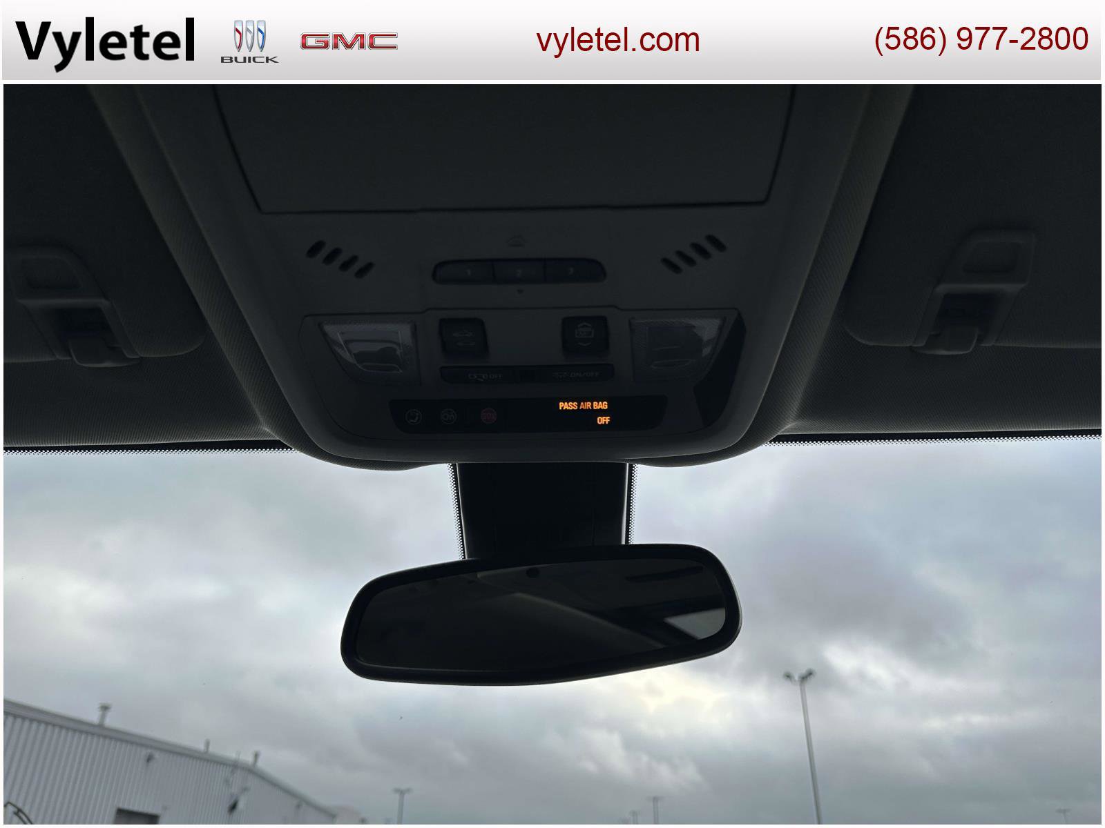 Used 2018 GMC Terrain Denali w/ Advanced Safety Package image 31