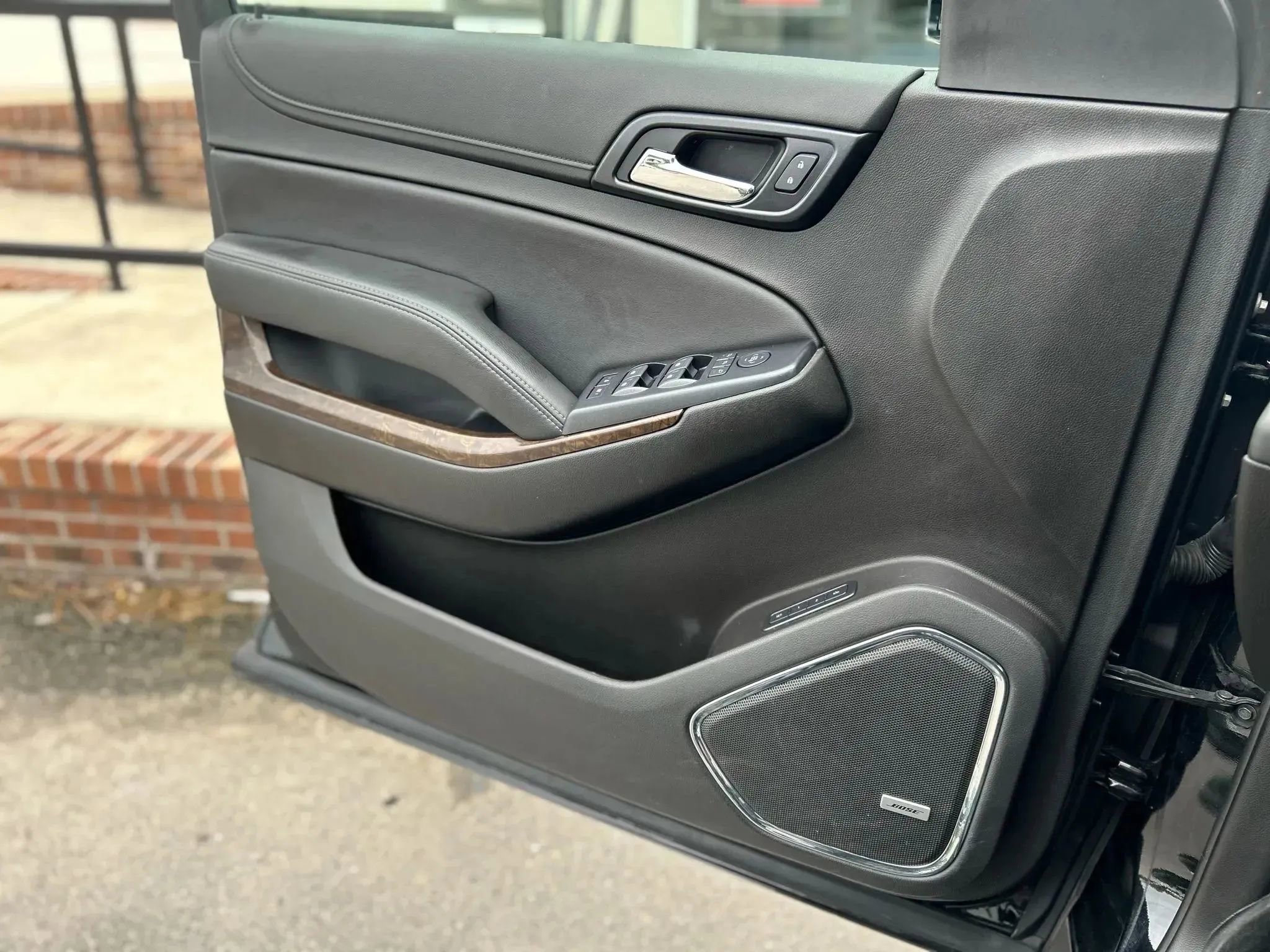 Used 2019 Chevrolet Tahoe LT w/ Luxury Package image 30