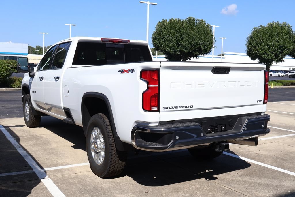 New 2026 Chevrolet Silverado 3500 LTZ w/ LTZ Premium Package AWD/4WD image 4