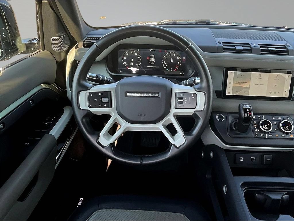 Used 2022 Land Rover Defender 110 X-Dynamic SE AWD/4WD image 10