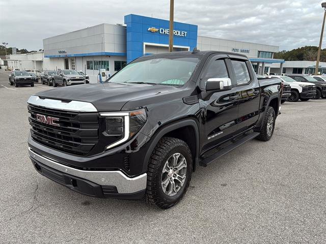 Used 2025 GMC Sierra 1500 Pro w/ Pro Value Package image 3