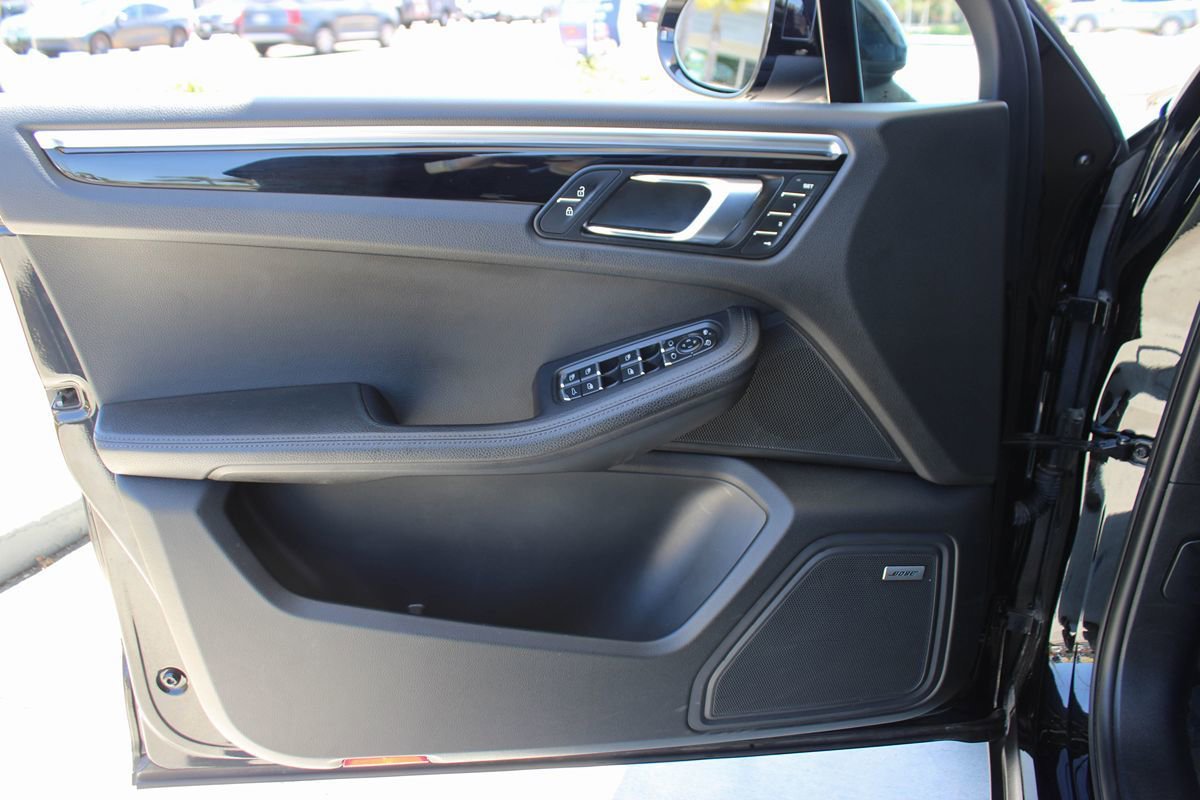 Used 2021 Porsche Macan AWD/4WD image 44