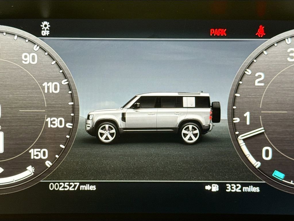 Used 2025 Land Rover Defender 110 X-Dynamic SE image 11
