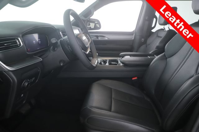 Used 2026 Jeep Grand Wagoneer Limited w/ Premium Group II AWD/4WD image 17