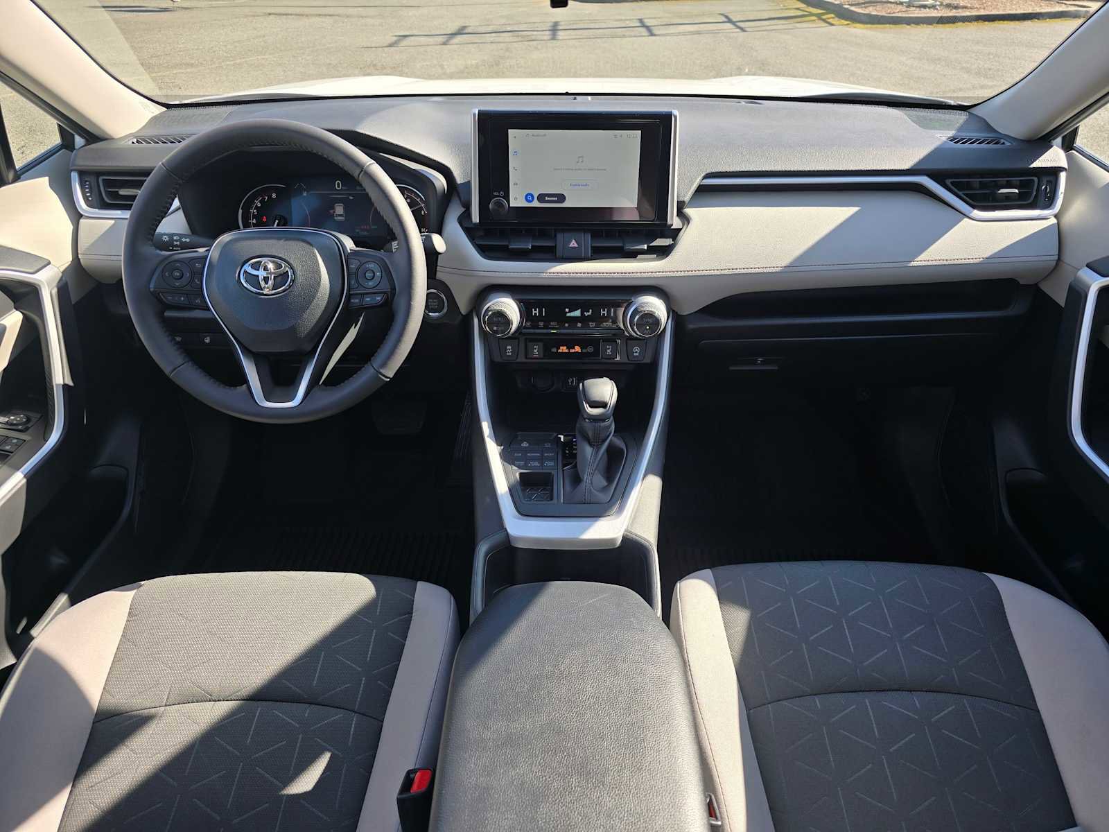 Certified 2025 Toyota RAV4 XLE w/ Convenience Package image 18