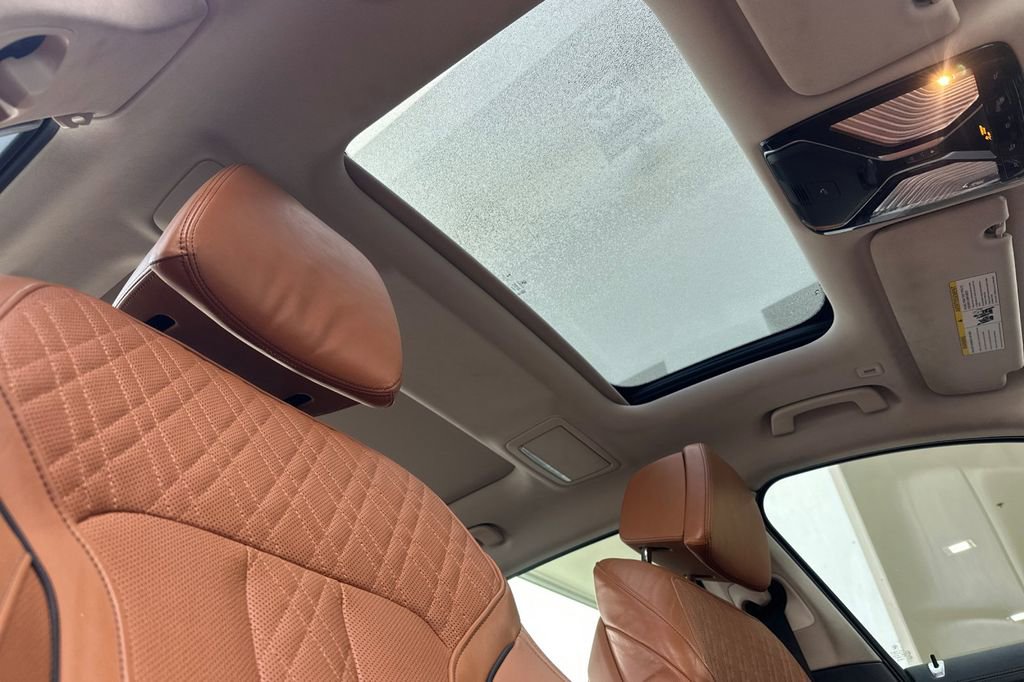 Used 2020 BMW 740i w/ Premium Package image 17