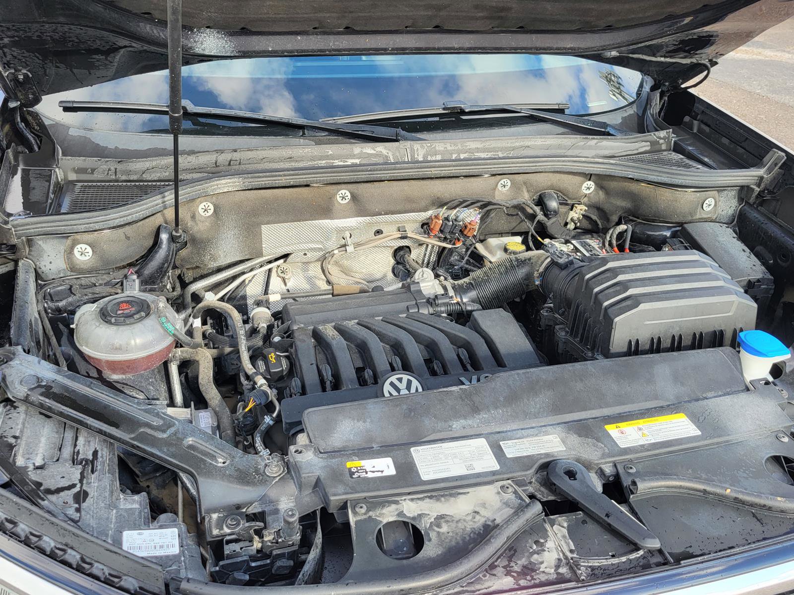 Used 2023 Volkswagen Atlas Cross Sport SE image 33