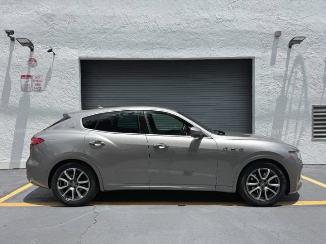 Used 2019 Maserati Levante AWD/4WD image 6