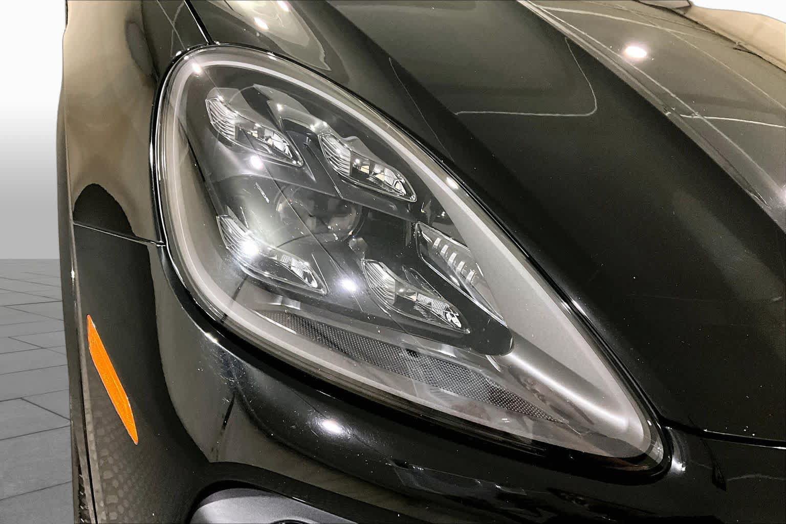 Used 2023 Porsche Cayenne S Platinum AWD/4WD image 26