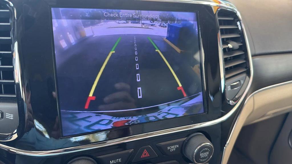 Used 2019 Jeep Grand Cherokee Overland RWD image 28