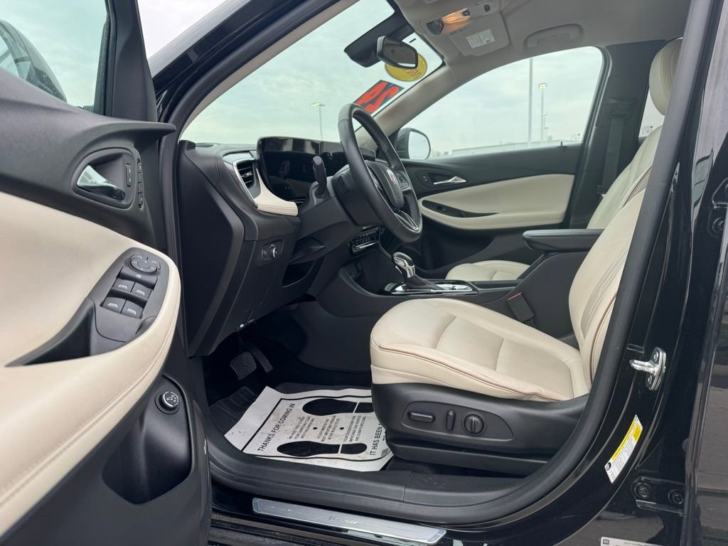 Used 2024 Buick Encore GX Avenir w/ Avenir Convenience Package image 10