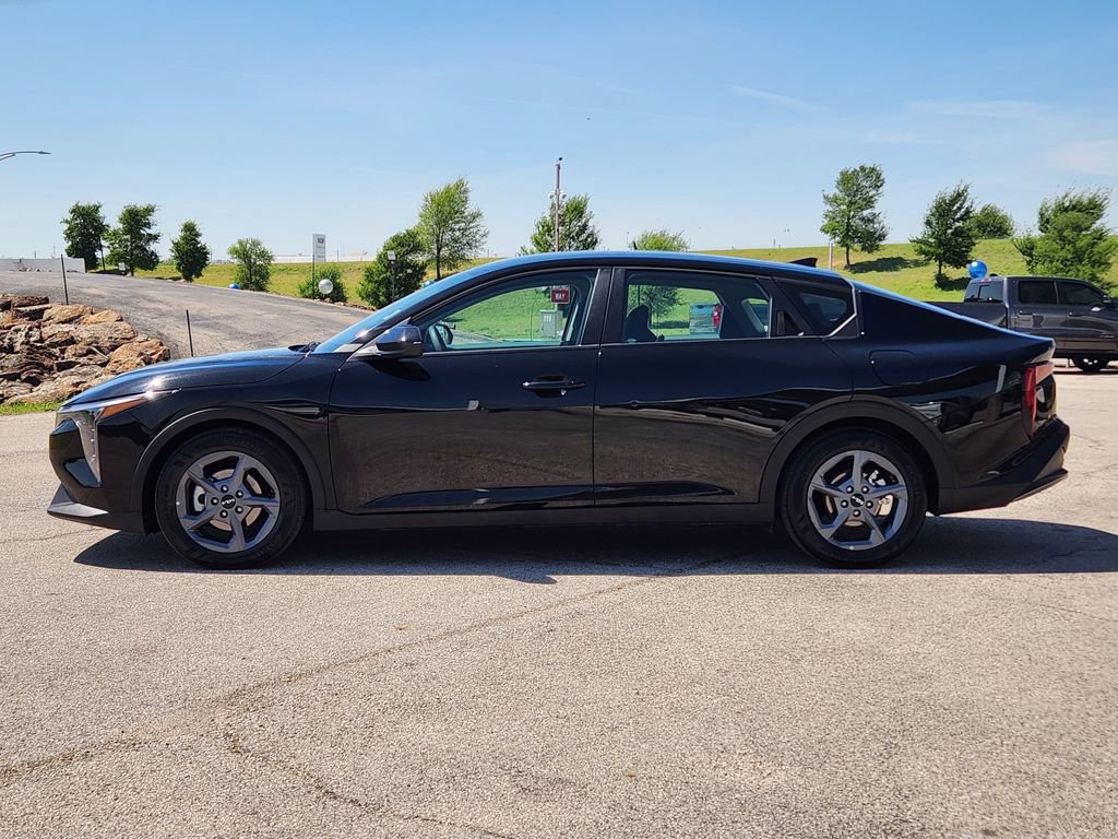 Used 2025 Kia K4 image 4