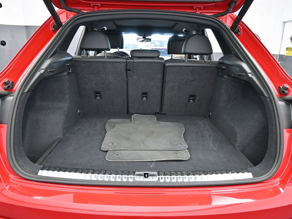 Used 2025 Audi Q3 2.0T Premium image 40