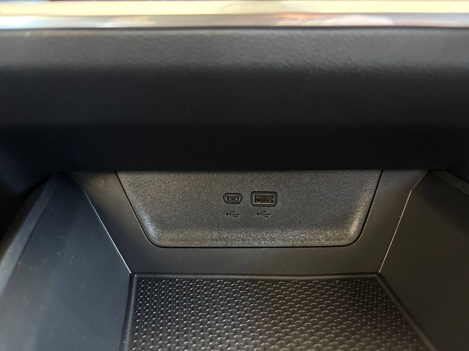 New 2027 Chevrolet Equinox LT w/ Midnight Edition FWD image 38