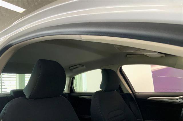 Used 2019 Ford Fusion SE FWD image 28