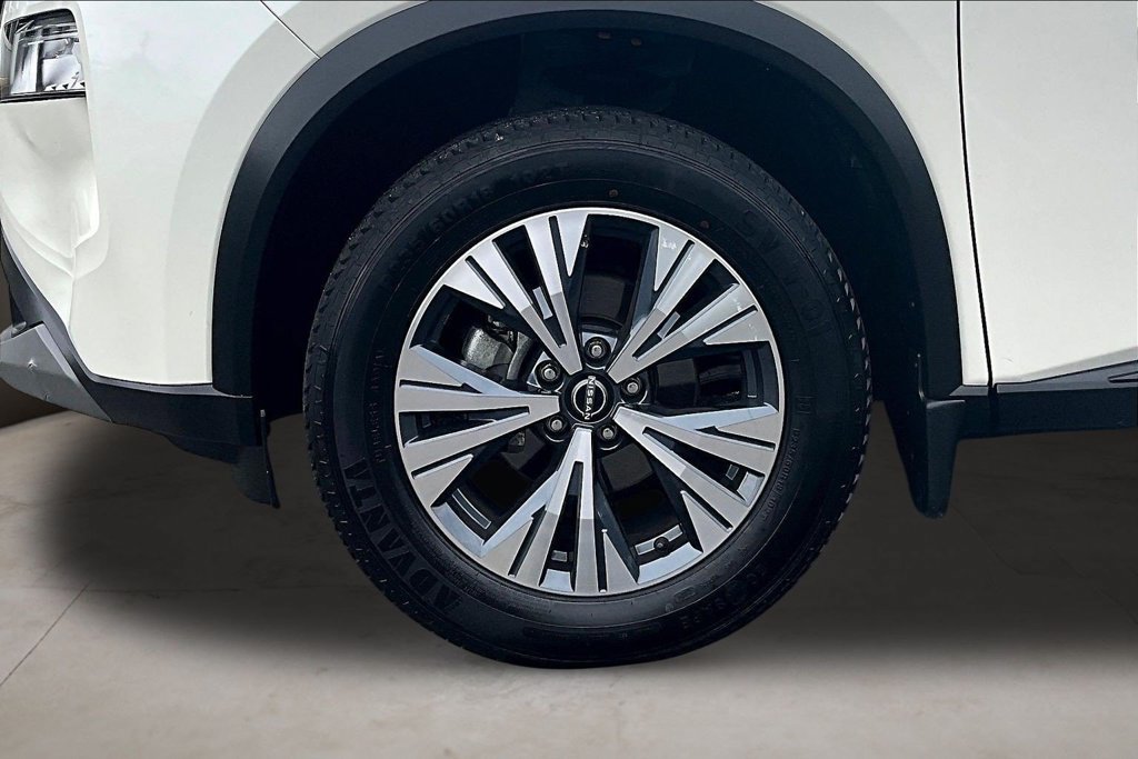 Certified 2023 Nissan Rogue SV w/ SV Premium B Package AWD/4WD image 34