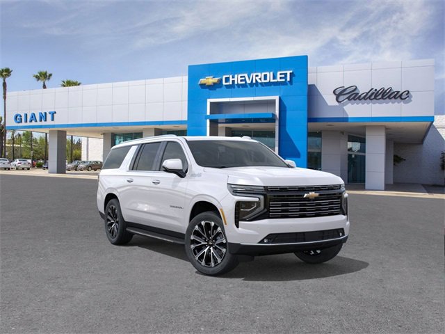 New 2025 Chevrolet Suburban High Country w/ Sun And Tow Package video 2