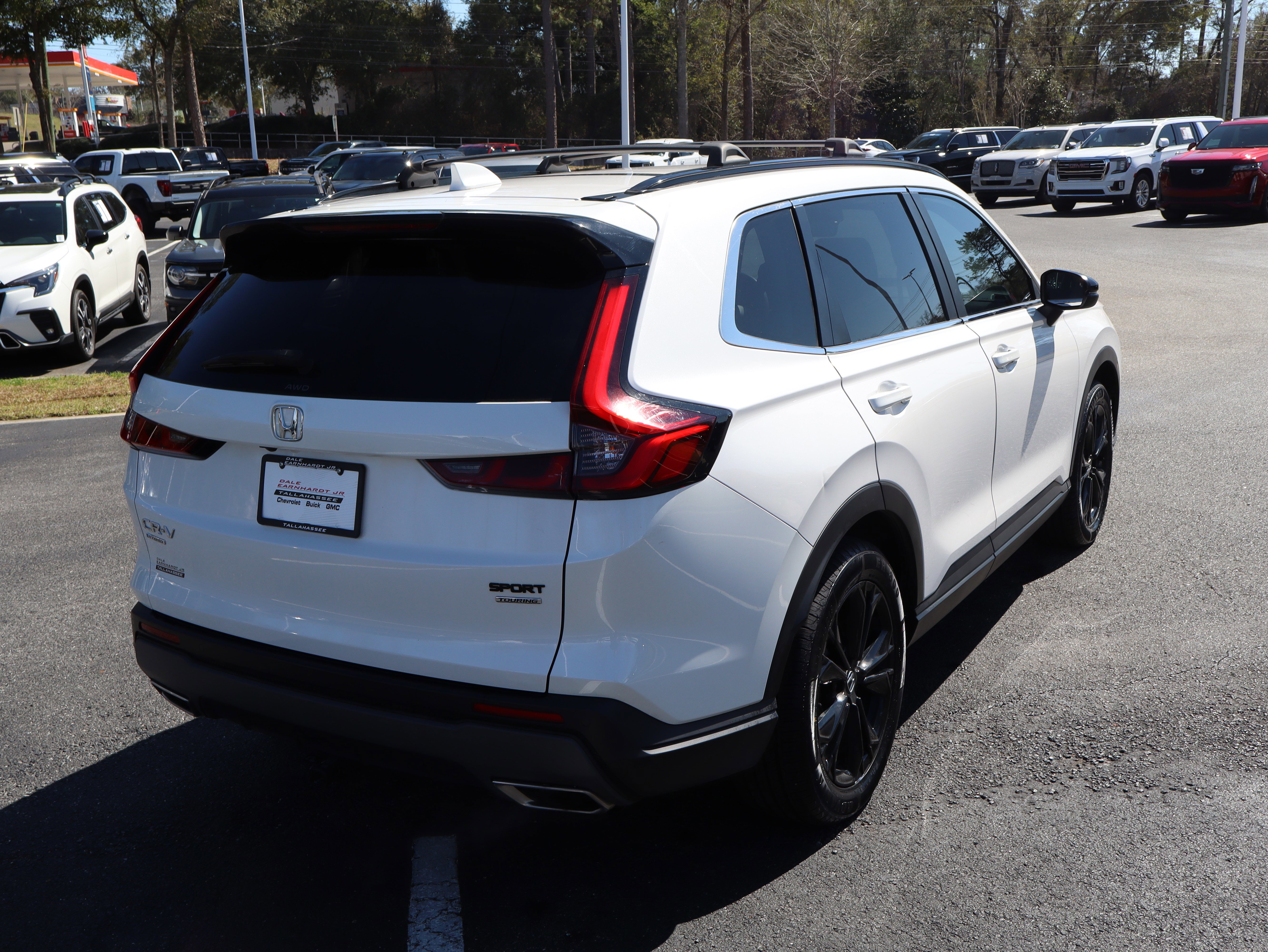 Used 2024 Honda CR-V Sport Touring image 3