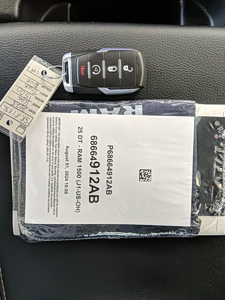 Used 2025 RAM 1500 Laramie image 30