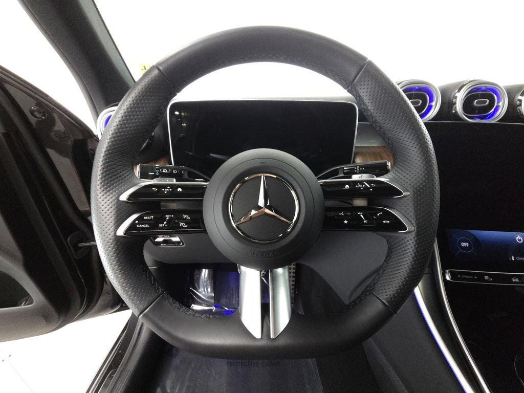 Used 2025 Mercedes-Benz GLC 300 4MATIC w/ AMG Line image 12