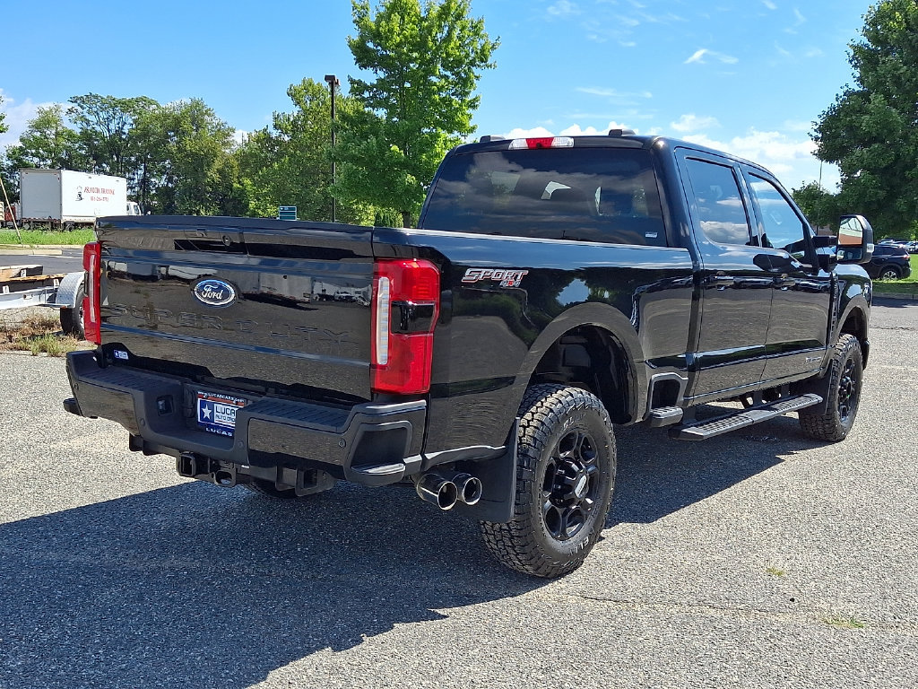 Used 2023 Ford F250 XLT w/ XLT Premium Package AWD/4WD image 11