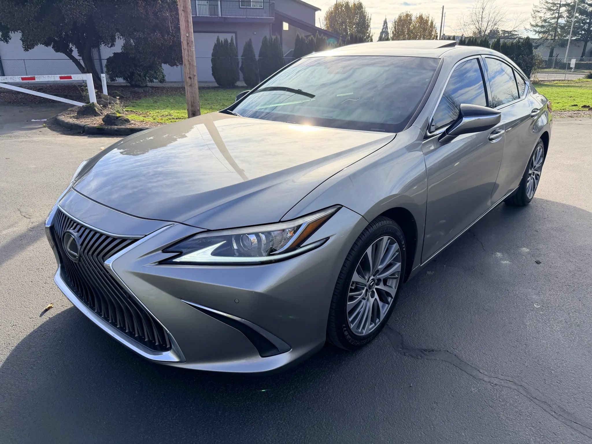 Used 2021 Lexus ES 250 w/ Premium Package AWD/4WD image 1