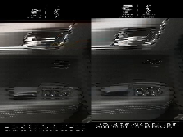 Certified 2025 Cadillac XT6 Luxury FWD image 28