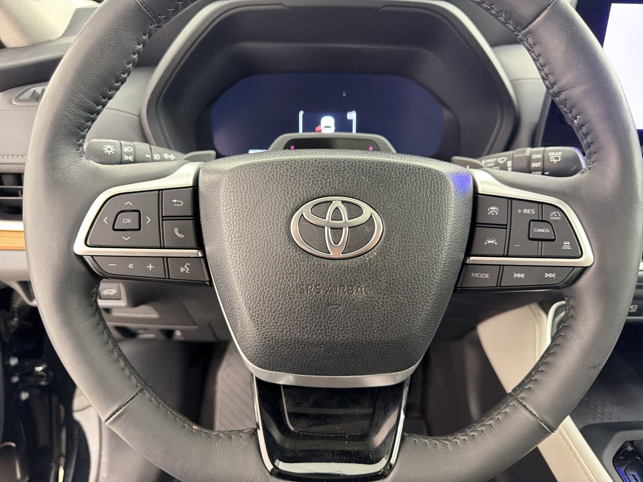 Used 2024 Toyota Grand Highlander Platinum image 16